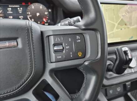 Land Rover - Defender