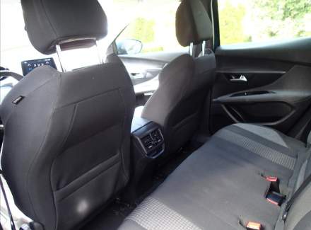 Peugeot - 3008