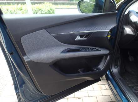 Peugeot - 3008