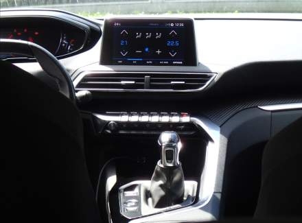 Peugeot - 3008