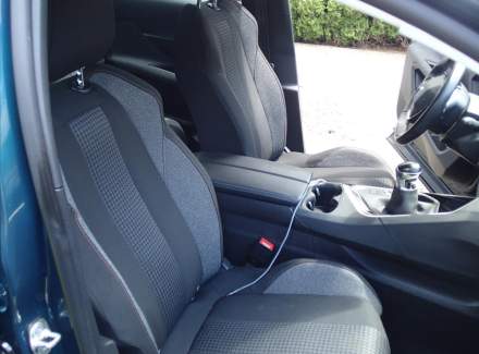 Peugeot - 3008