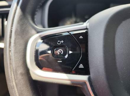 Volvo - V90
