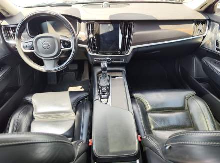 Volvo - V90