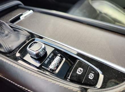 Volvo - V90