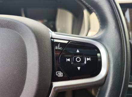 Volvo - V90