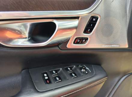Volvo - V90