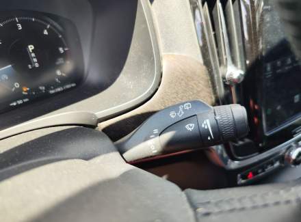 Volvo - V90
