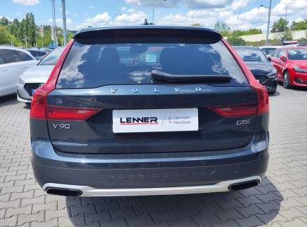 Volvo - V90