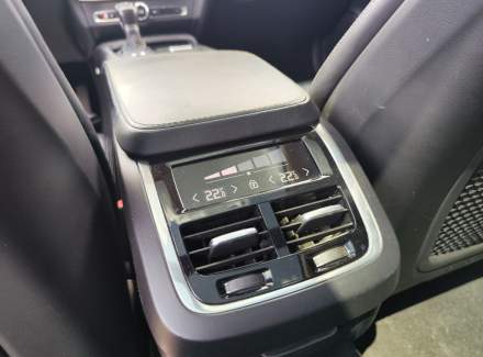 Volvo - V90