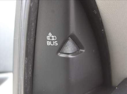 Volvo - V40
