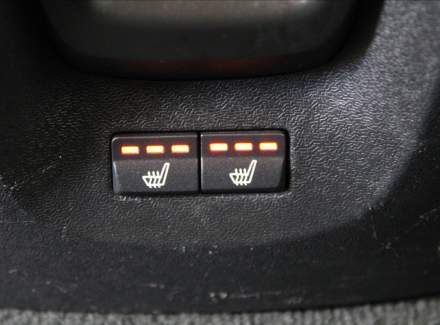 Volvo - V40