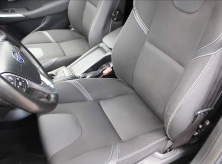 Volvo - V40