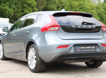 Volvo - V40