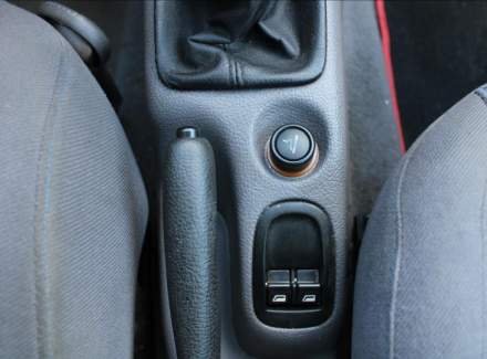 Peugeot - 206