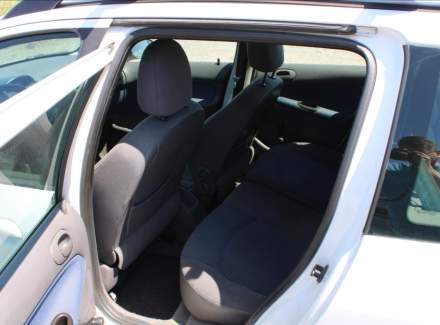Peugeot - 206