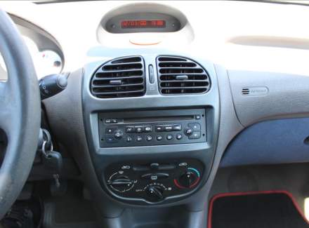 Peugeot - 206