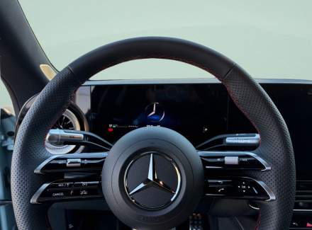 Mercedes-Benz - CLA