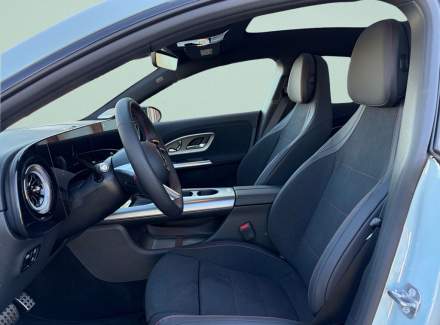 Mercedes-Benz - CLA