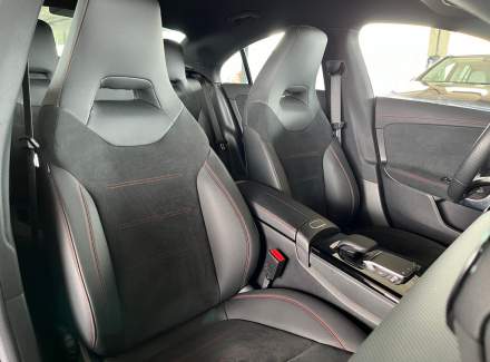 Mercedes-Benz - CLA