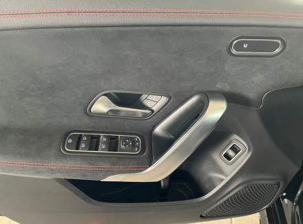 Mercedes-Benz - CLA