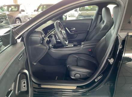 Mercedes-Benz - CLA