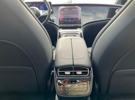 Mercedes-Benz - EQE