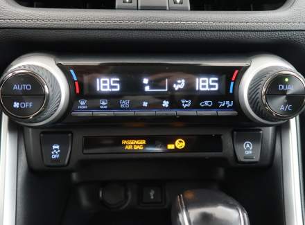Toyota - RAV 4