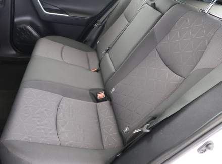 Toyota - RAV 4