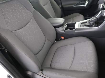 Toyota - RAV 4
