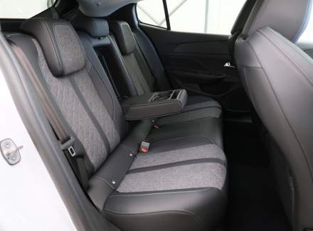 Peugeot - 408
