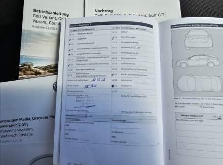Volkswagen - Golf
