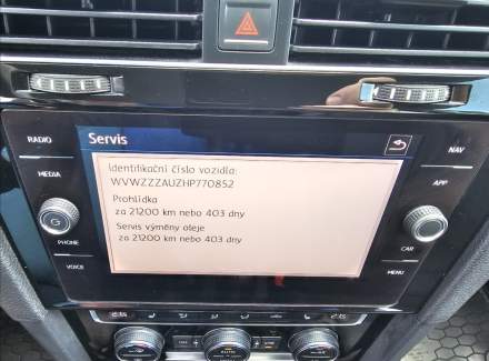 Volkswagen - Golf