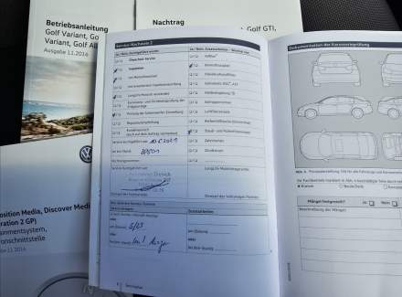 Volkswagen - Golf