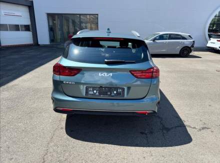 Kia - Cee'd
