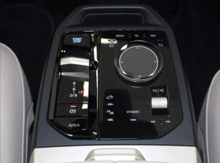 BMW - iX
