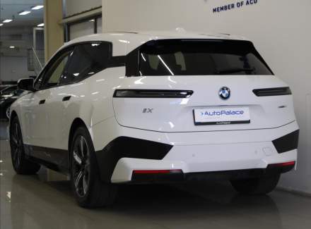 BMW - iX