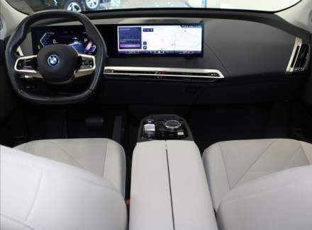 BMW - iX