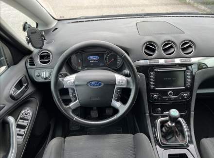 Ford - S-MAX