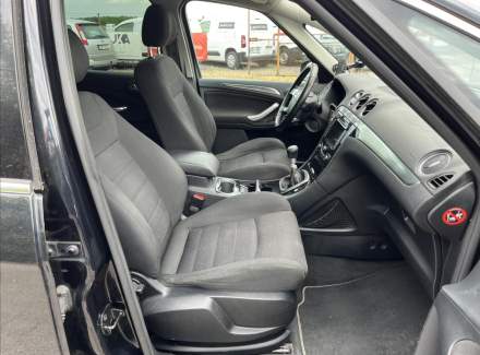 Ford - S-MAX
