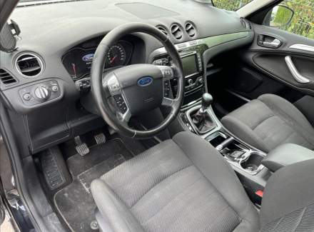 Ford - S-MAX