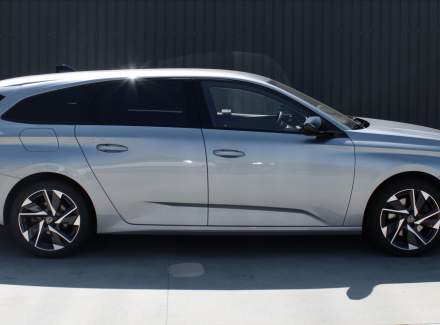 Peugeot - 308