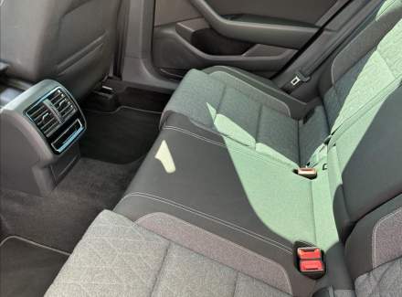 Volkswagen - Passat
