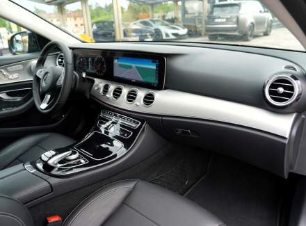 Mercedes-Benz - E-class
