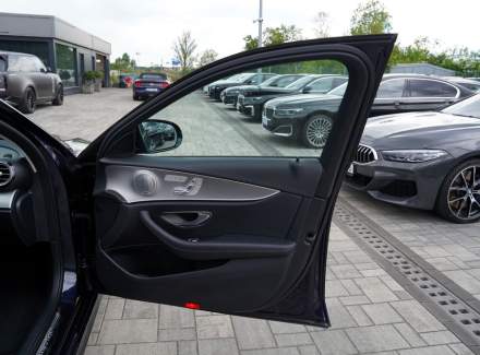 Mercedes-Benz - E-class