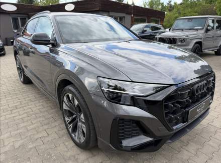 Audi - Q8