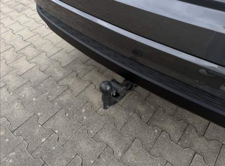 Audi - Q8