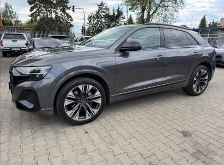 Audi - Q8