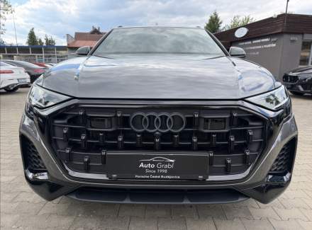 Audi - Q8