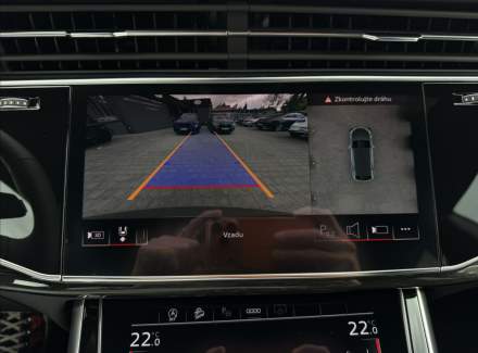 Audi - Q8