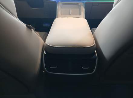 XPENG - G9